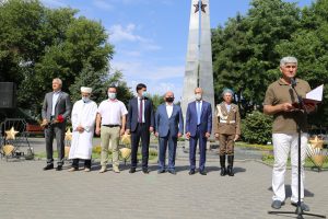 Астраханские патриоты приняли участие в мероприятии, посвящённом 91 годовщине со дня образования Воздушно-десантных войск, под девизом «Никто кроме нас», проводимом в Братском саду г. Астрахани